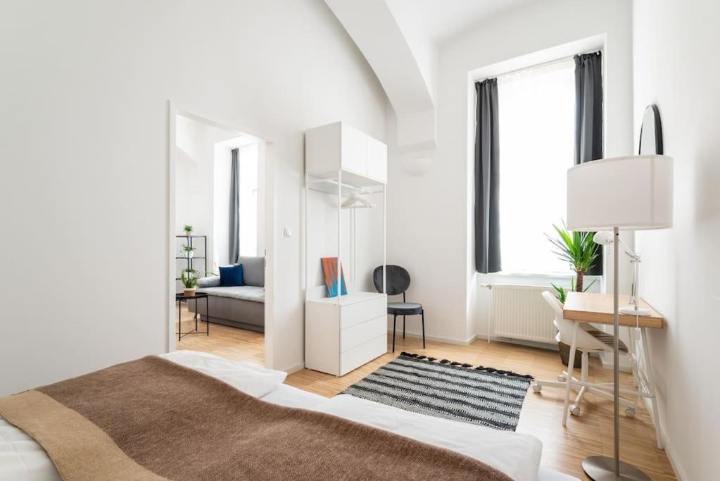 Spacious 2br Near Attractions By Hm Apartamento